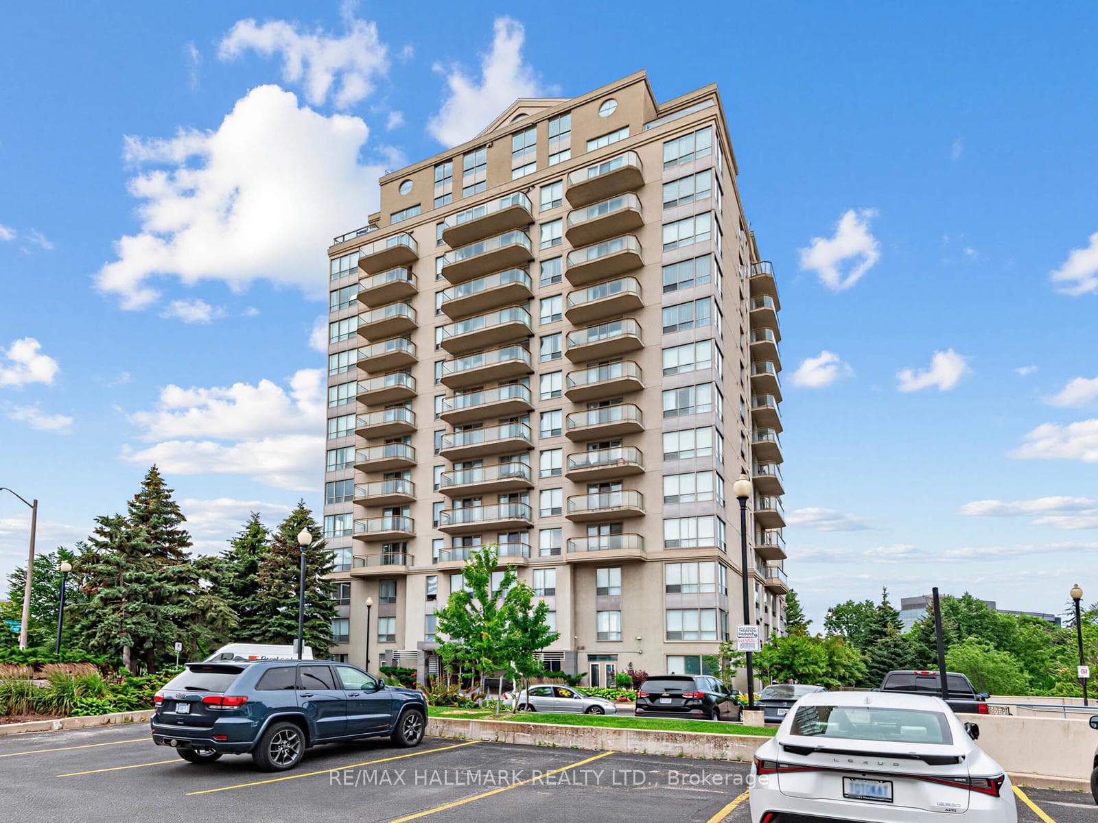 399 South Park Road 1102, Markham, ON L3T 7W6