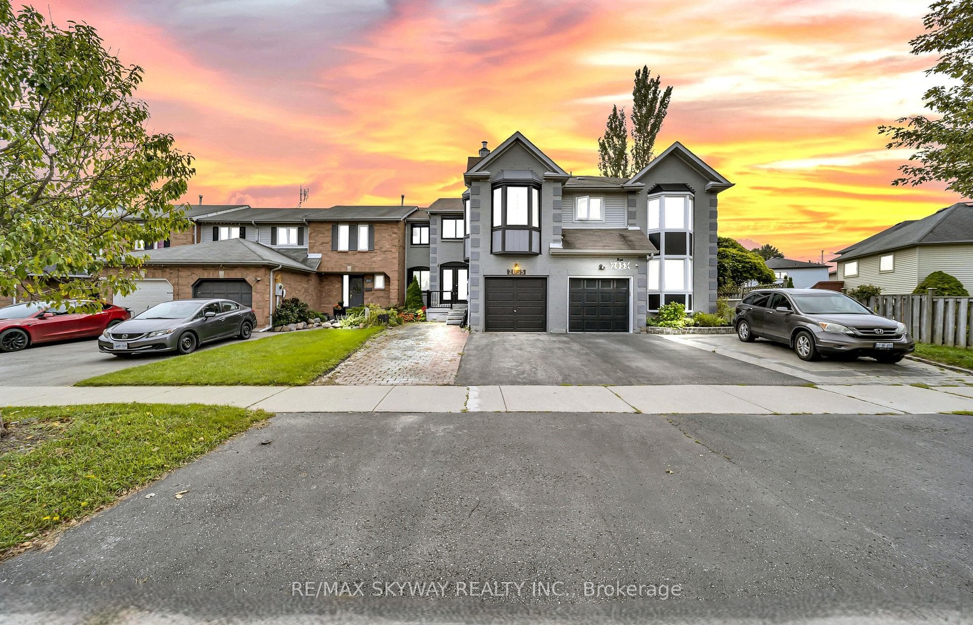 2055 Blue Ridge Crescent, Pickering, ON L1X 2N5