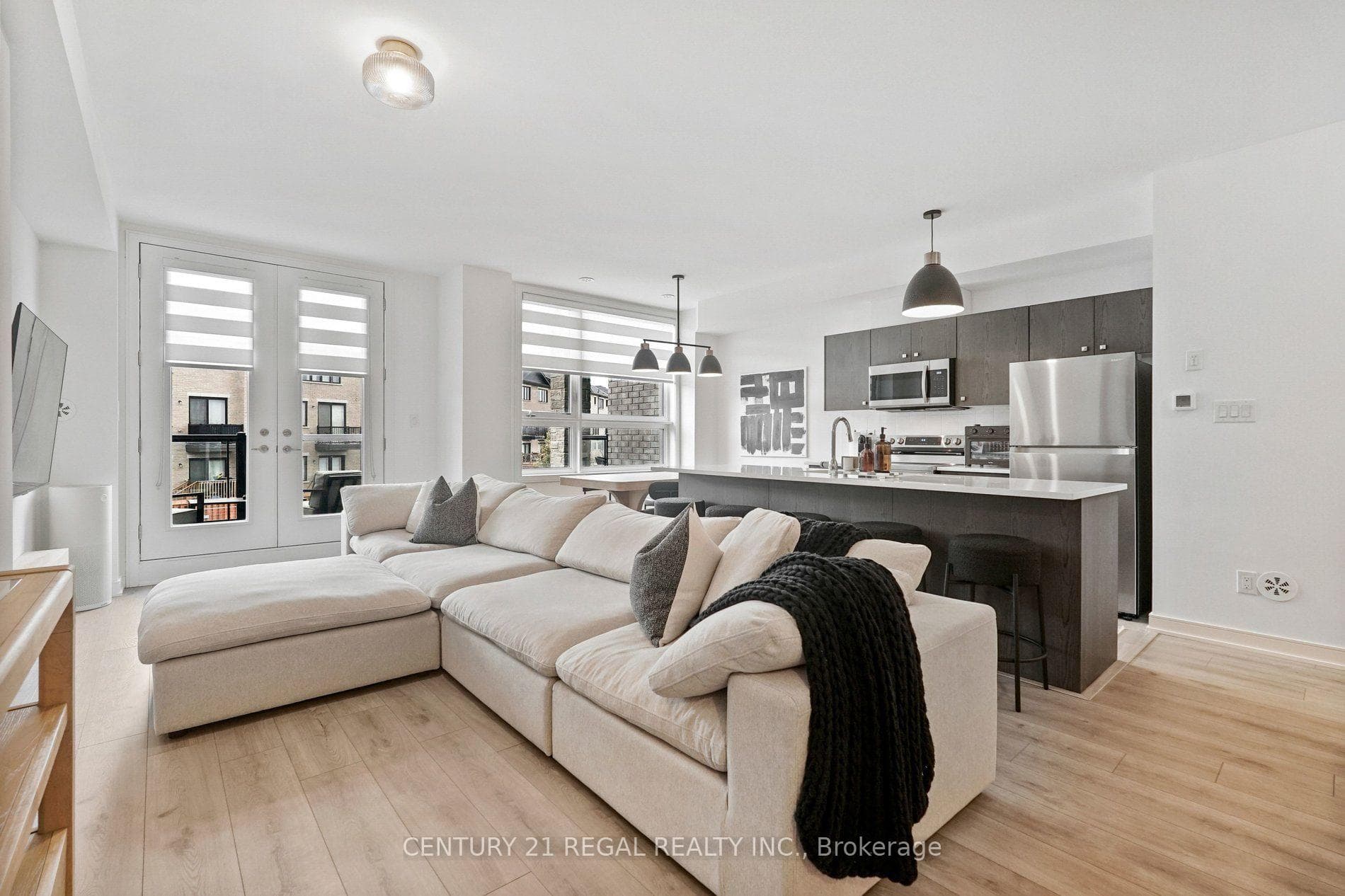 28 Spry Lane, Barrie, ON L9J 0N6