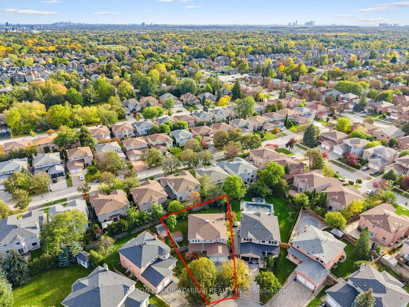 11 Espby Court, Richmond Hill, ON L4C 9L2