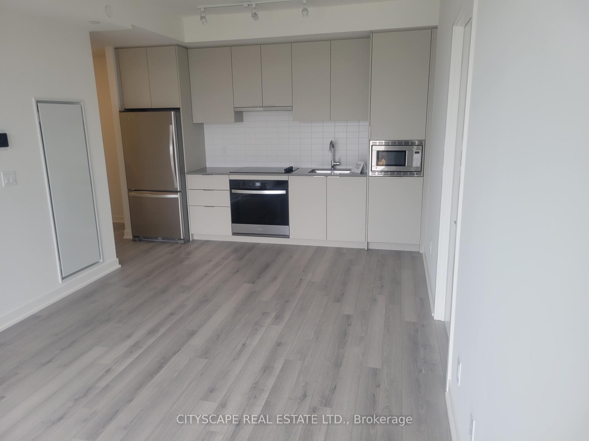 3071 Trafalgar Road 603, Oakville, ON L6H 8C5