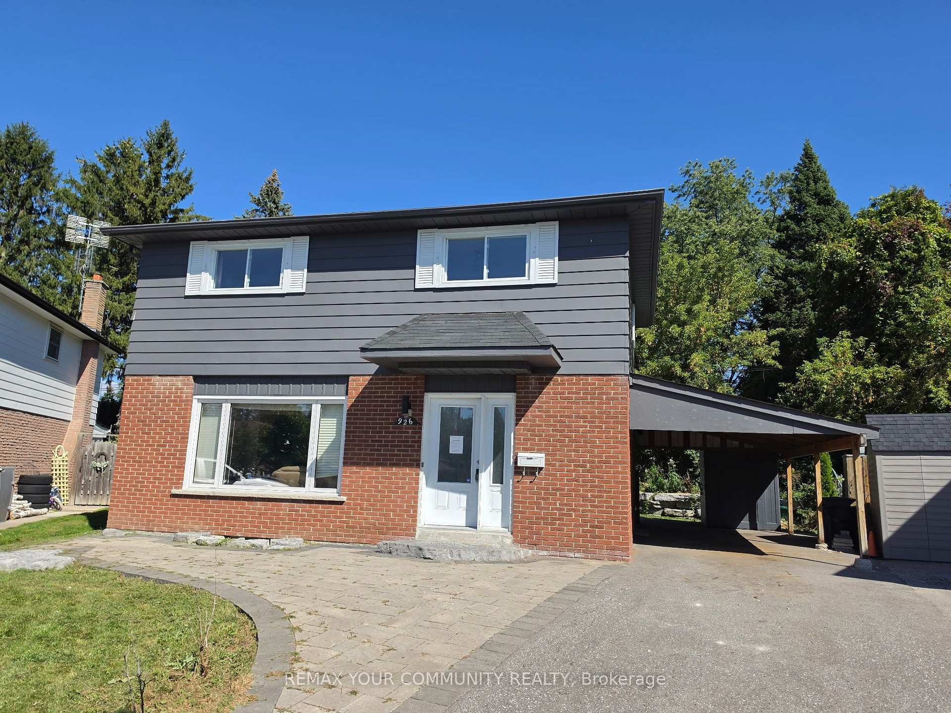 926 Ivy Court, Oshawa, ON L1H 1S4