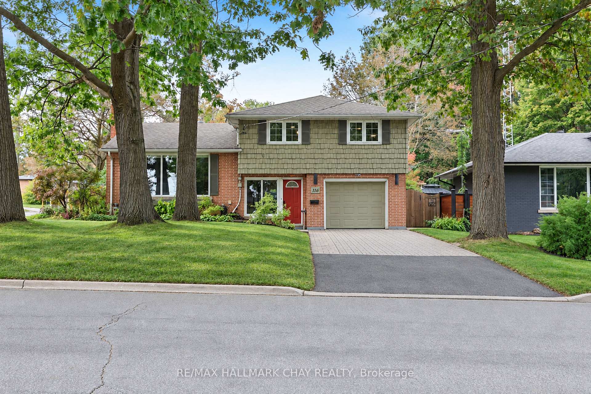 116 Shirley Avenue, Barrie, ON L4N 1N4