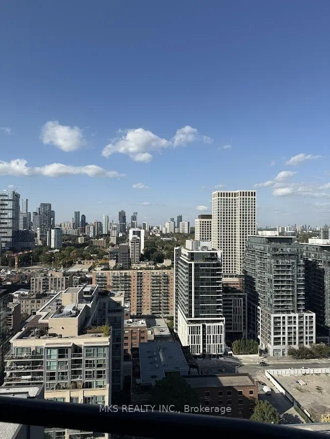 180 Front Street E 2903, Toronto, ON M5A 0A9