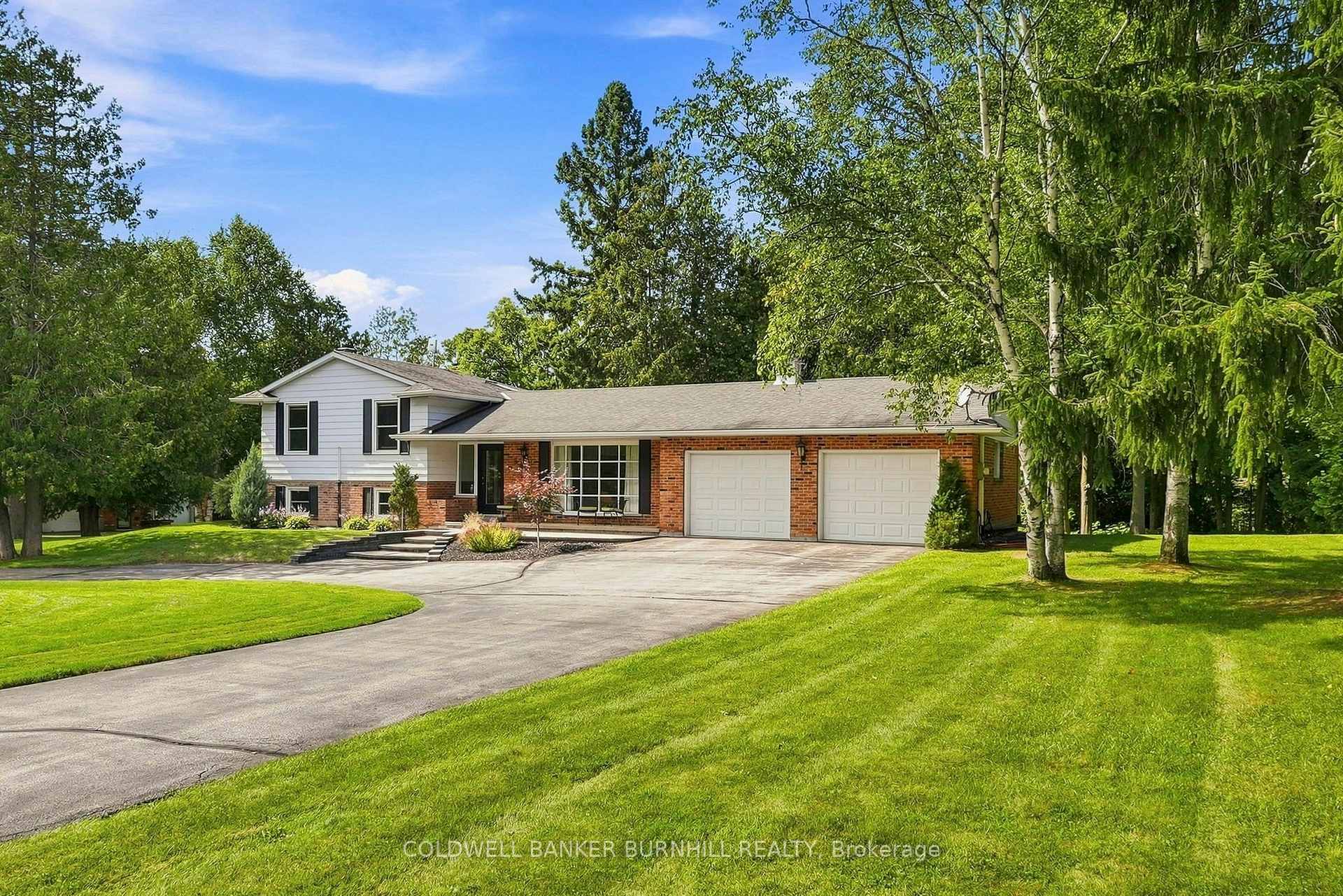 547 Concession 11 E, Hamilton, ON L8B 1H9
