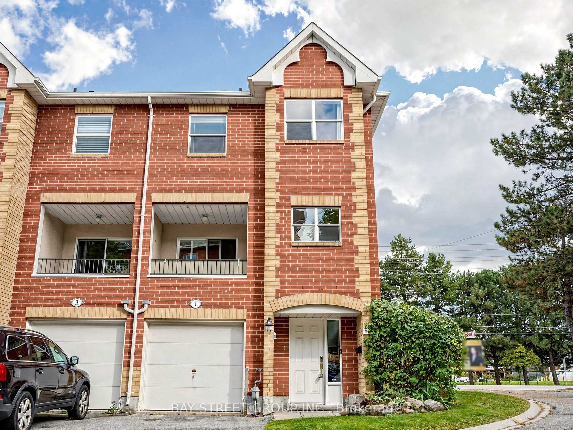 1 Maple Park Way, Markham, ON L6G 1C5