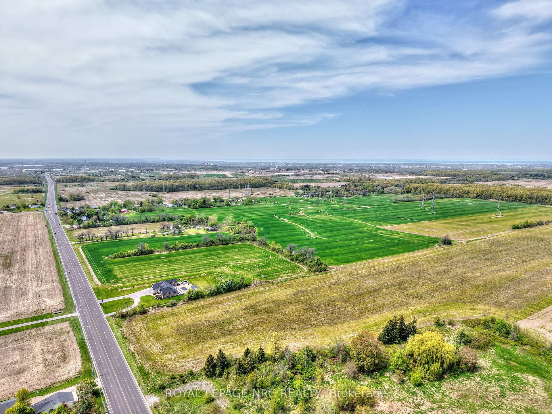 52 Kalar Road N, Niagara Falls, ON L2H 2Y8
