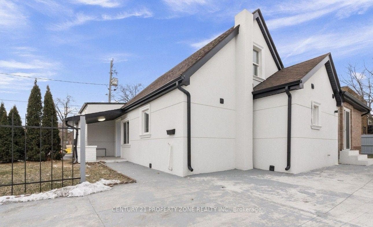 477 Melvin Avenue, Hamilton, ON L8H 2L8