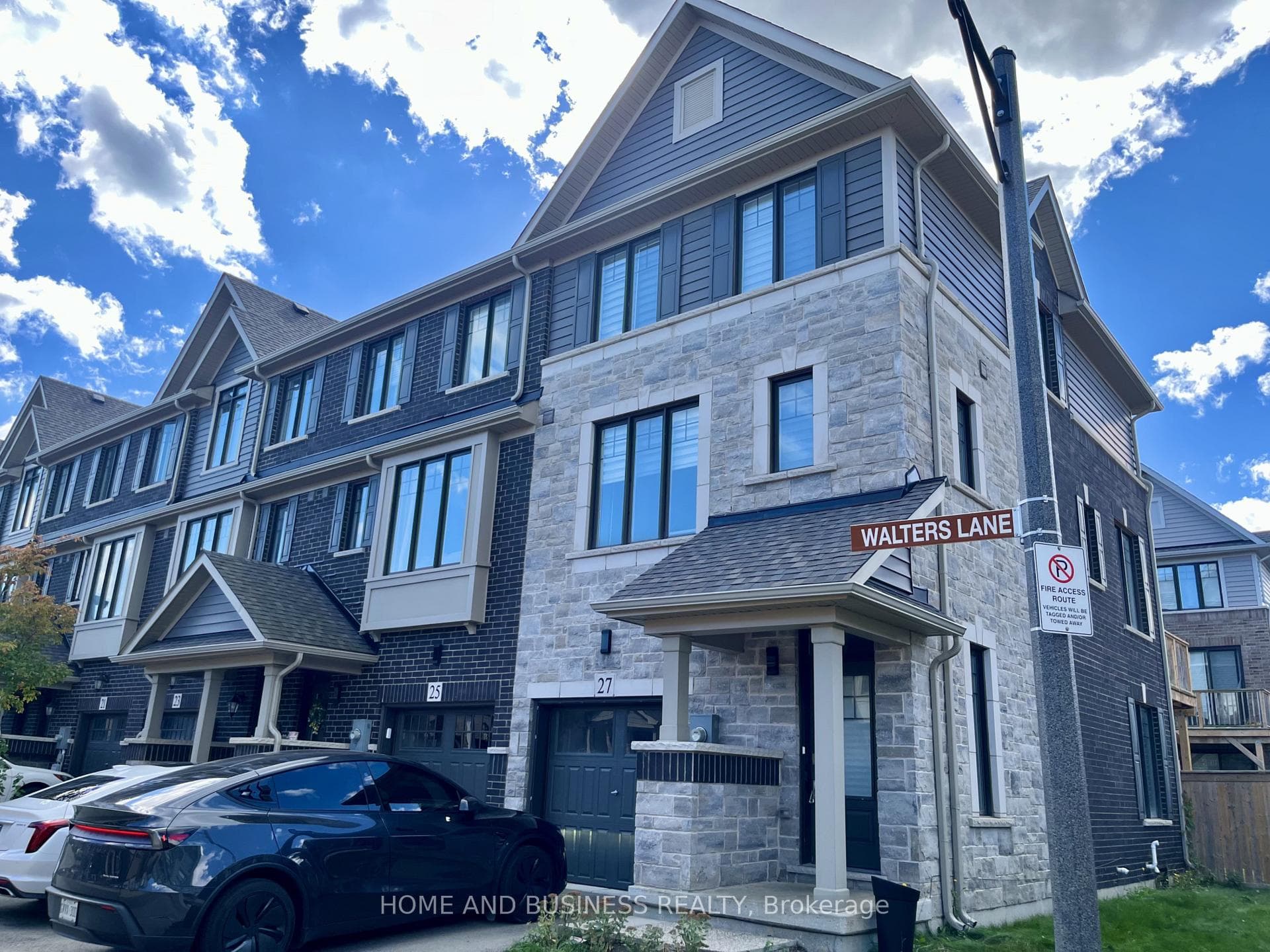 27 Walters Lane, Grimsby, ON L3M 0H2