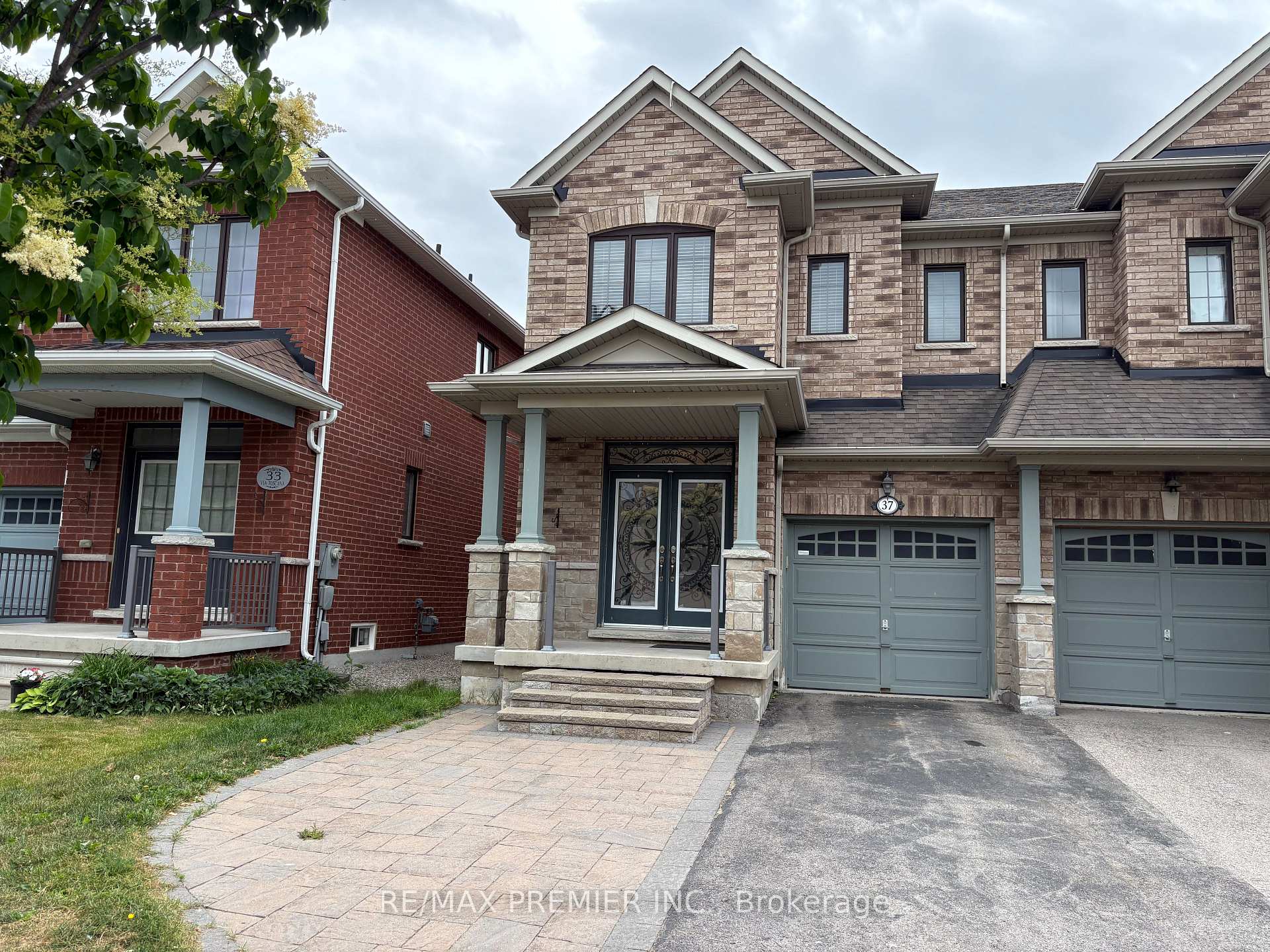 37 Via Toscana, Vaughan, ON L4H 3V5