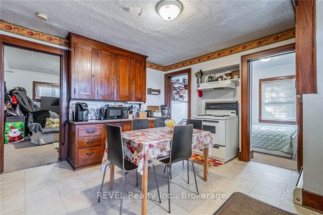 185 James Street, St. Catharines, ON L2R 5C4