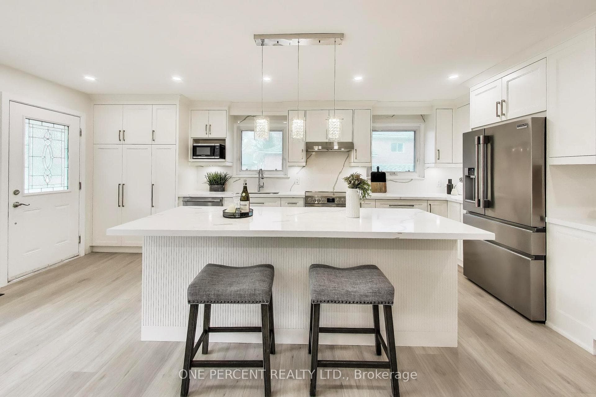 1270 Pallatine Drive, Oakville, ON L6H 1Z2
