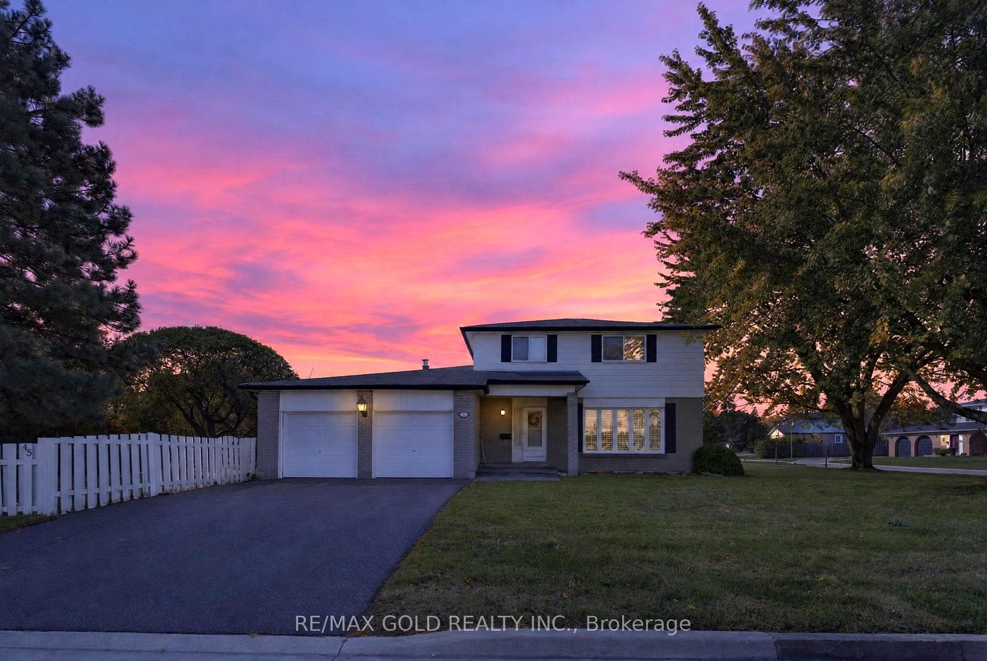 45 Fidelia Crescent, Brampton, ON L6T 3P7