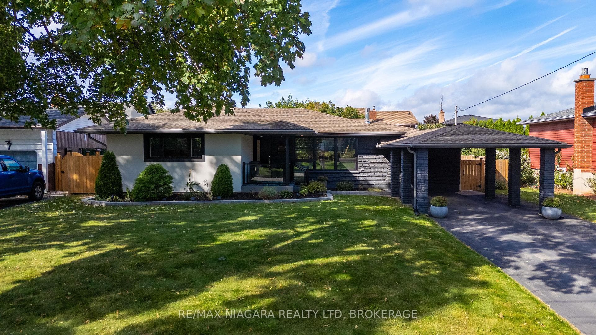 9 Bishops Road, St. Catharines, ON L2M 1T8