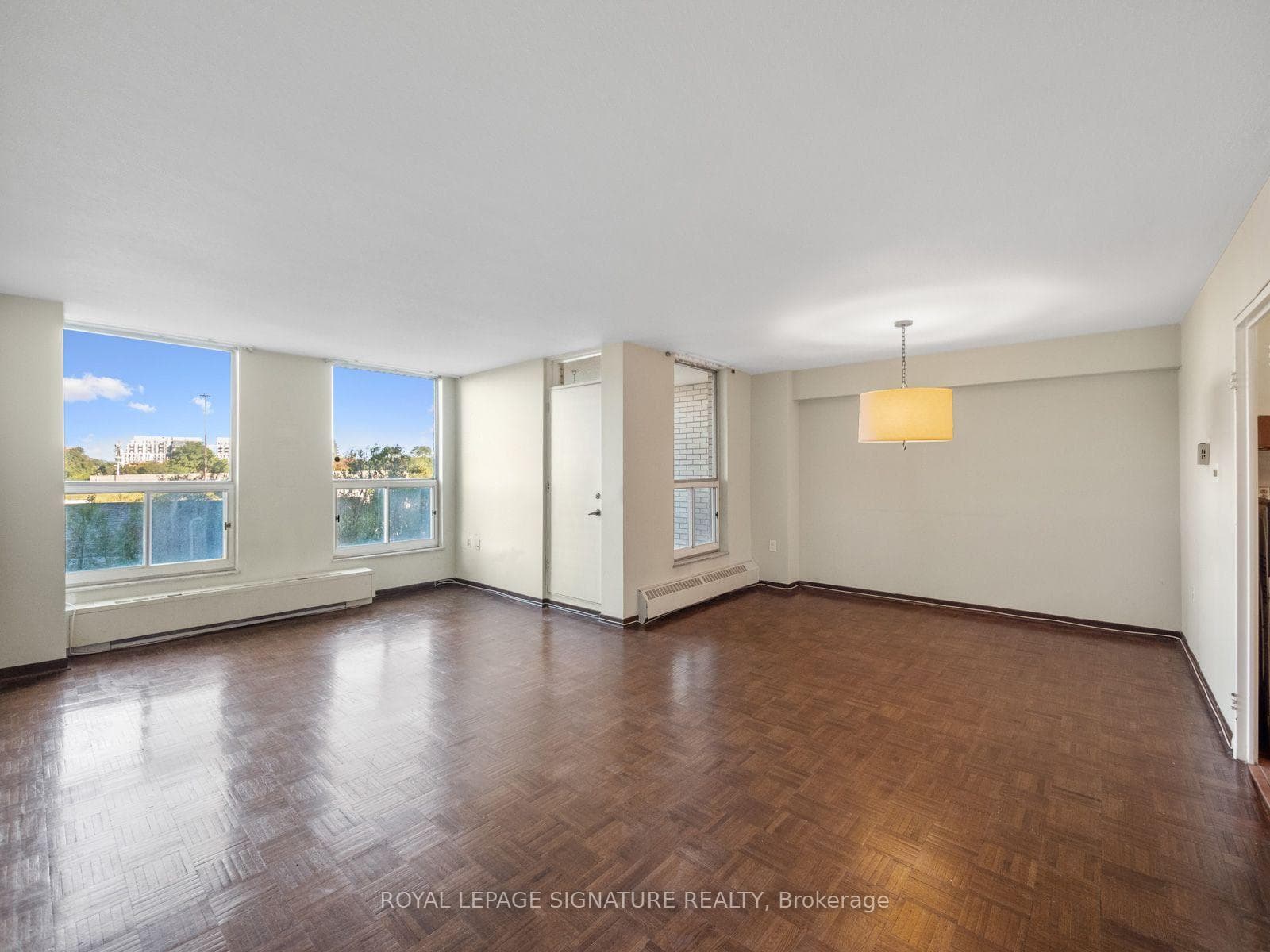 130 Neptune Drive 404, Toronto, ON M6A 1X5