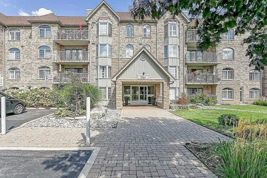 216 Plains Road W F405, Burlington, ON L7T 4K8