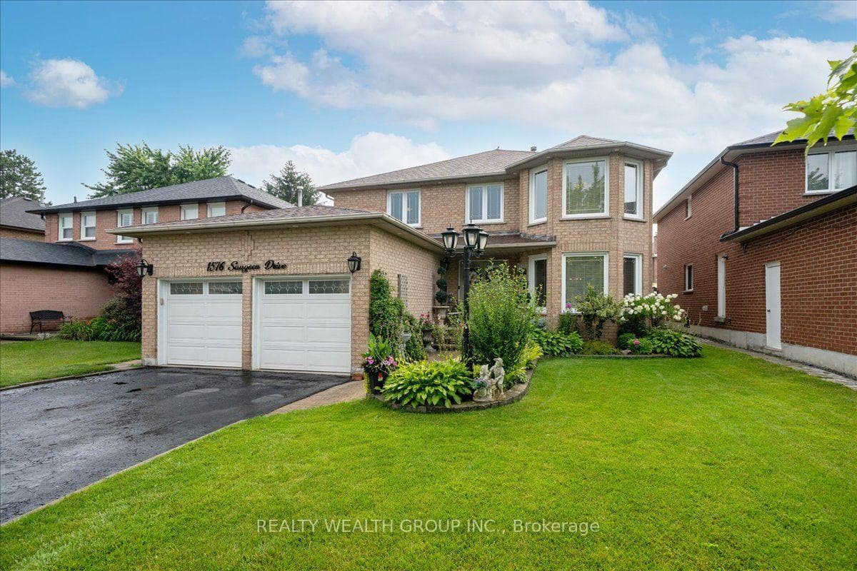 1576 Saugeen Drive, Pickering, ON L1V 6K8