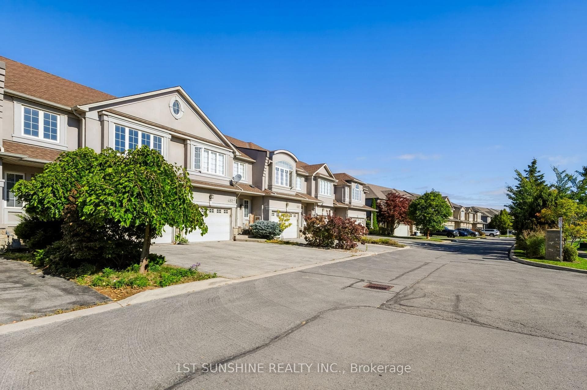 488 Stonehenge Drive, Hamilton, ON L9K 1S7