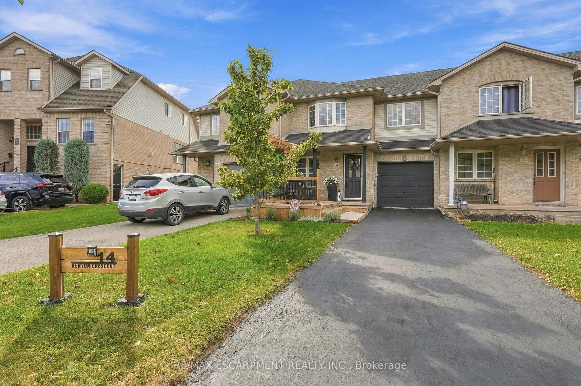 14 KENYON Crescent, Grimsby, ON L3M 5P4