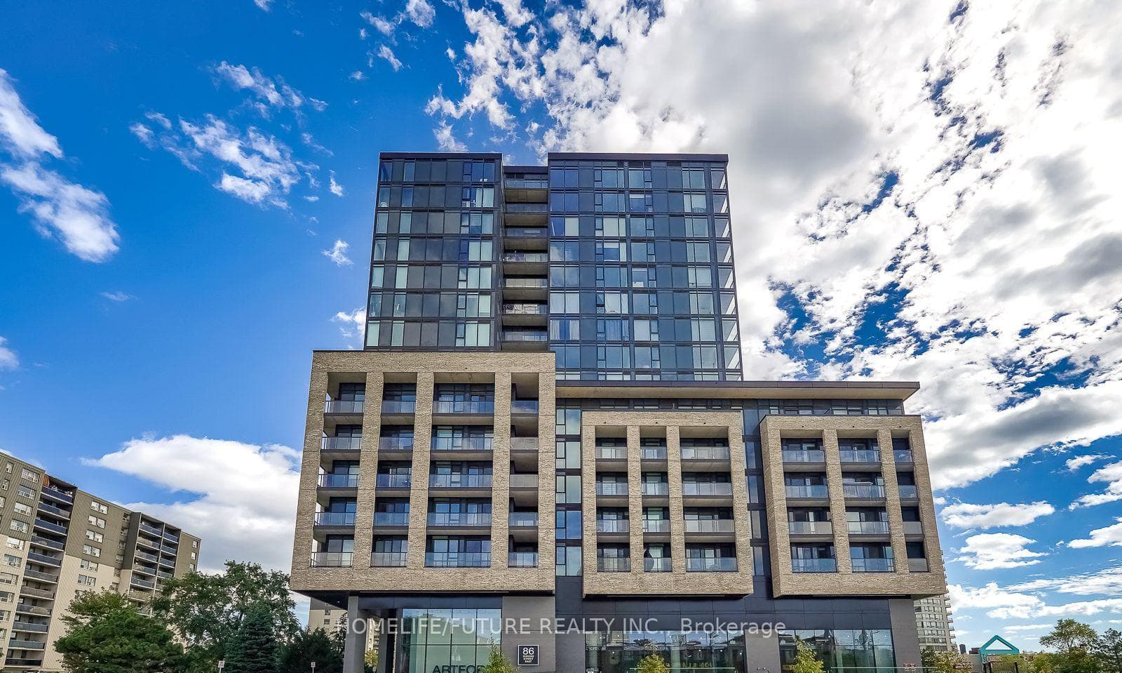 86 Dundas Street 1221, Mississauga, ON L5A 0B1