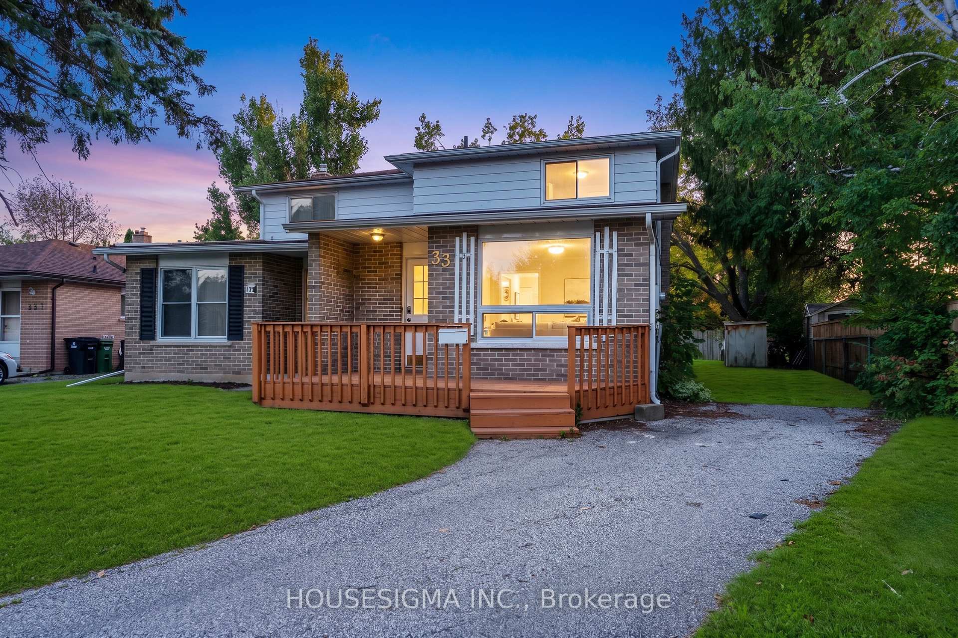 33 College Crescent, Barrie, ON L4M 2W4