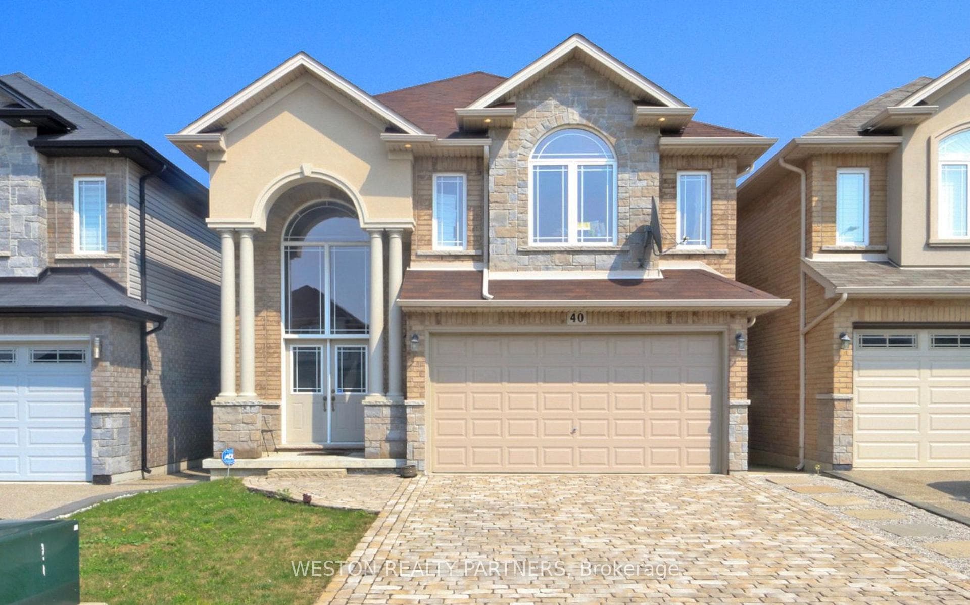 40 Pinemeadow Drive, Hamilton, ON L9A 0B6