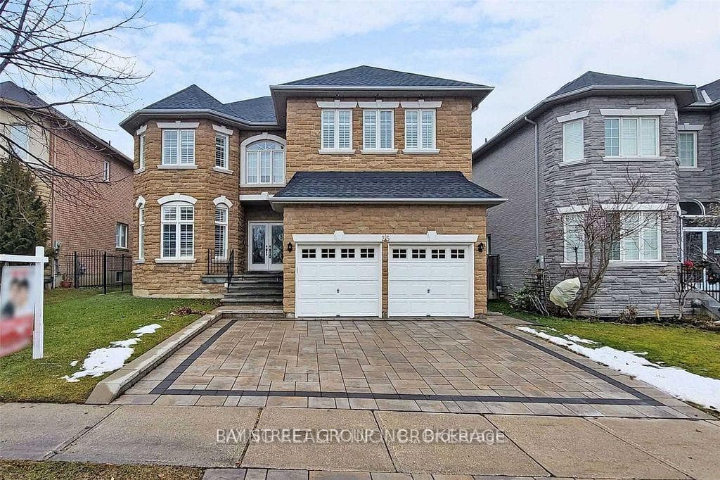 25 Greenshire Street, Richmond Hill, ON L4B 4V3