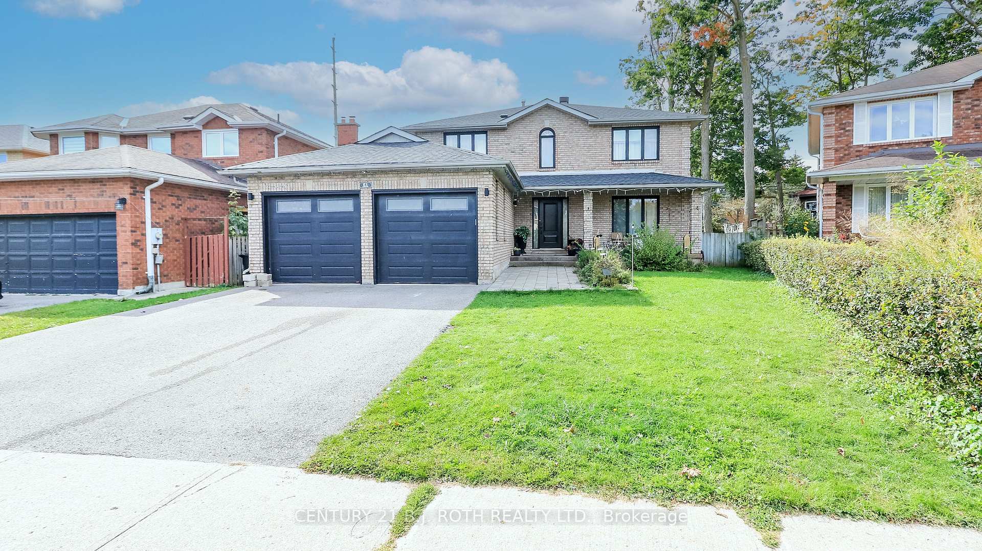 61 Barwick Drive W, Barrie, ON L4N 6Z5