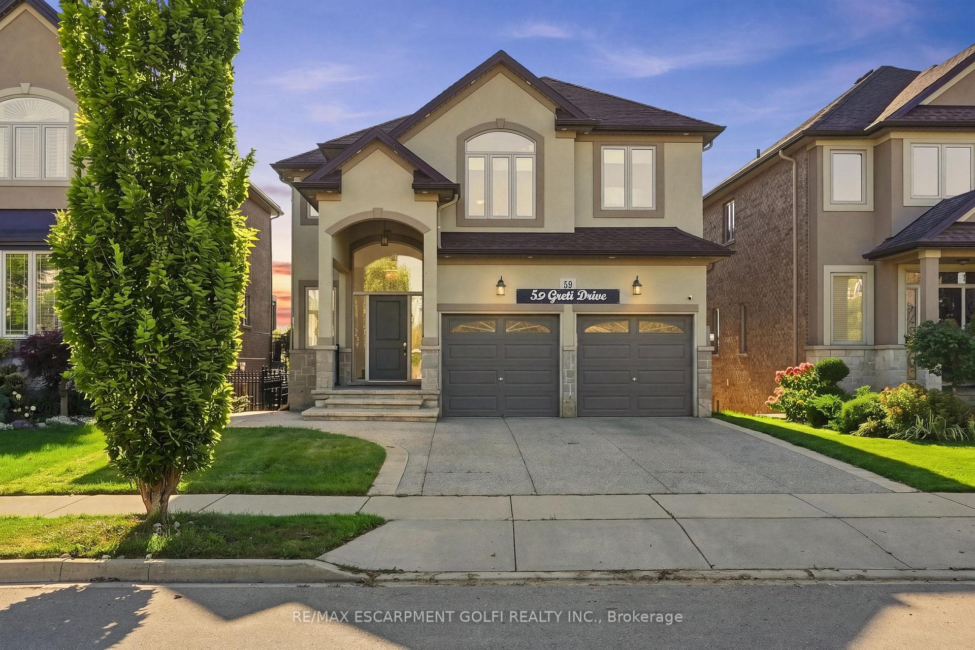 59 Greti Drive, Hamilton, ON L9B 0E3