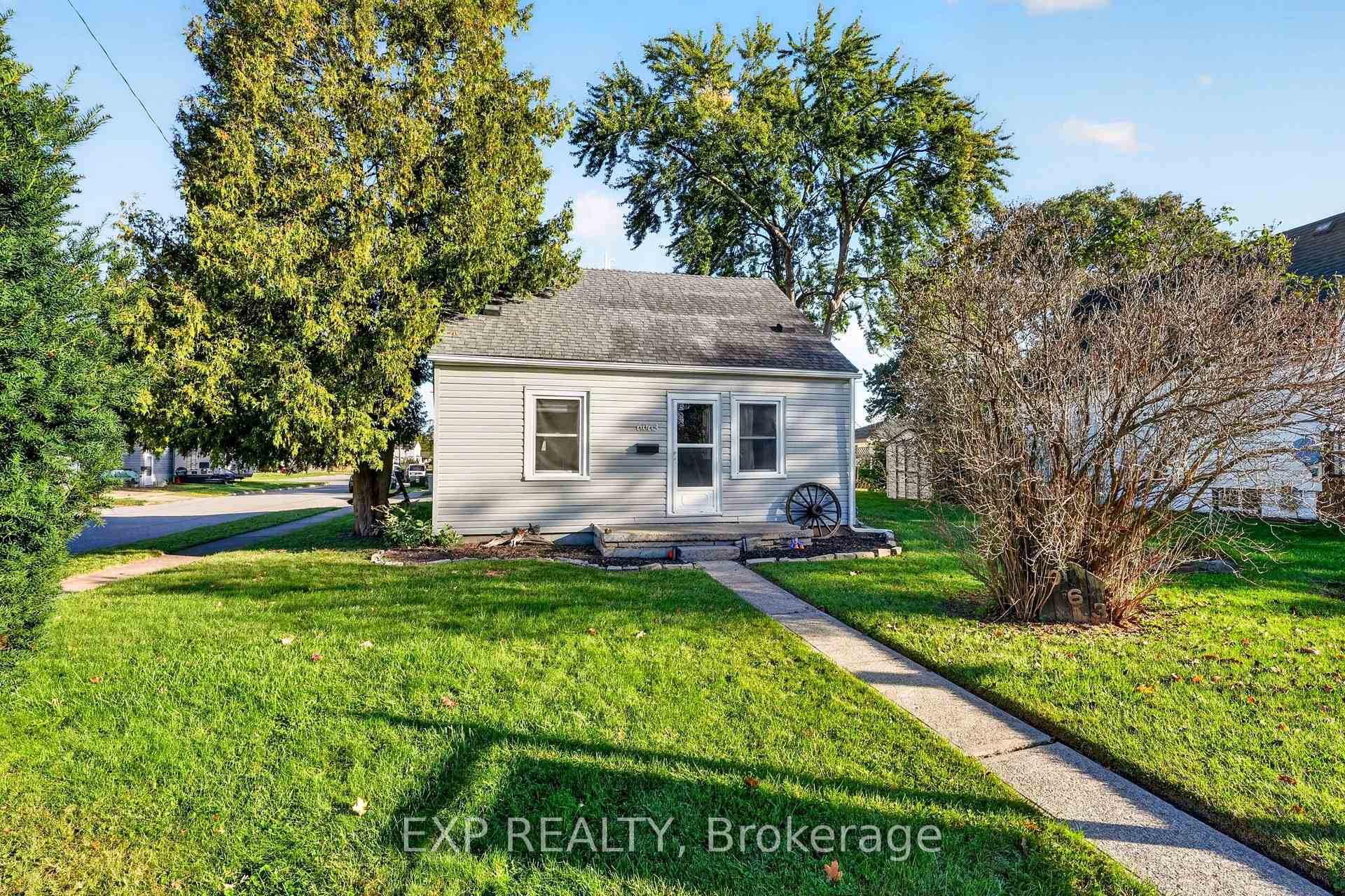 6063 Cadham Street, Niagara Falls, ON L2G 3A2