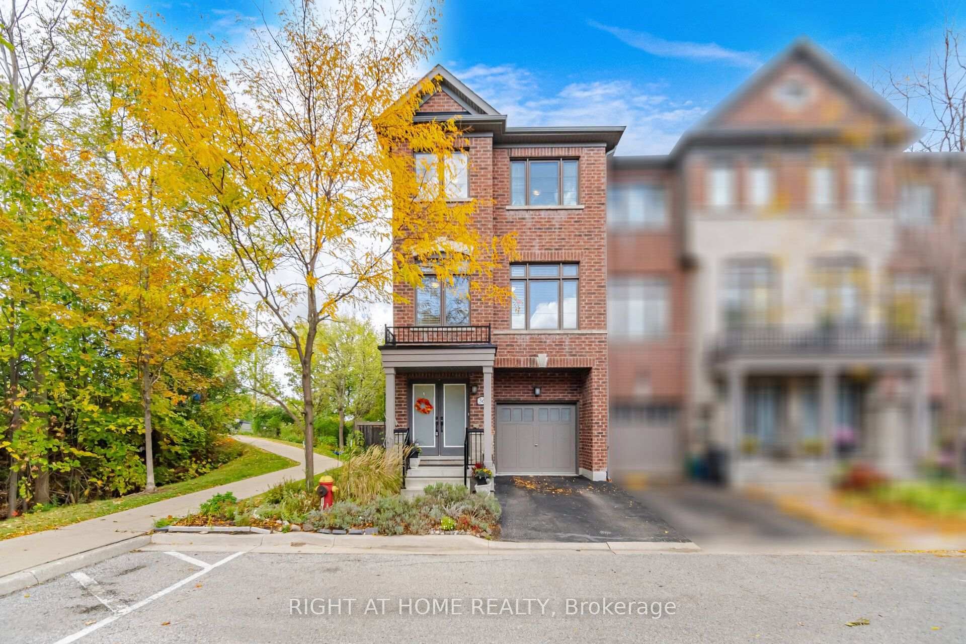 36 Whitehorn Lane, Halton Hills, ON L7G 0K1