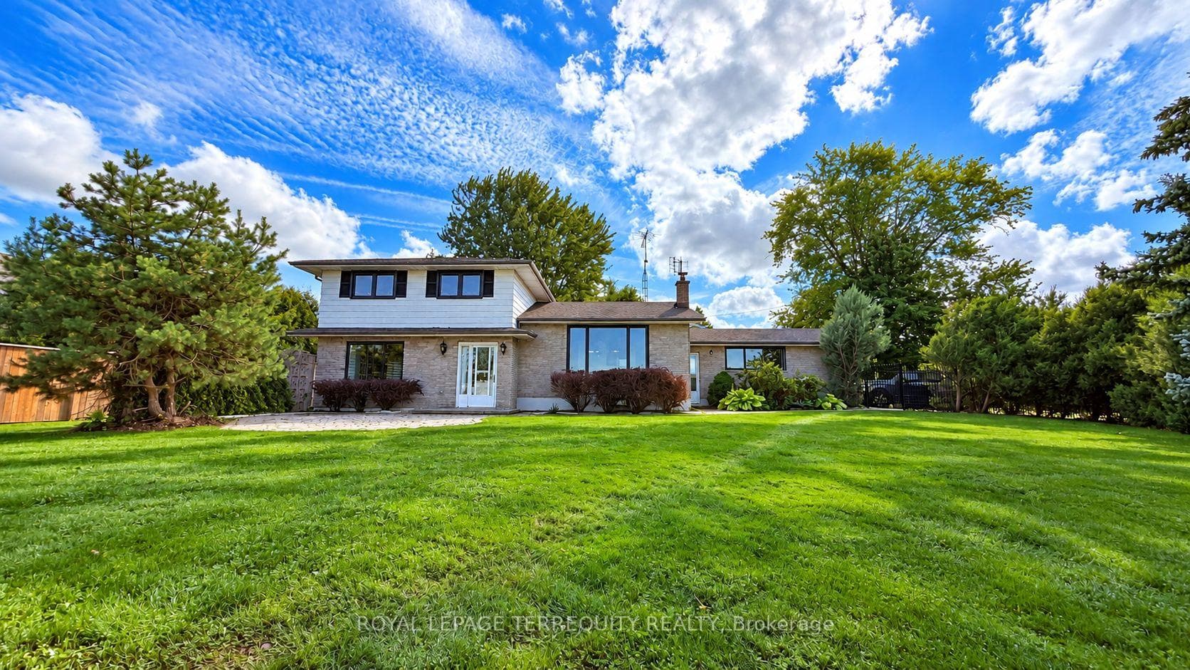 410 Kerman Avenue, Grimsby, ON L3M 3X1