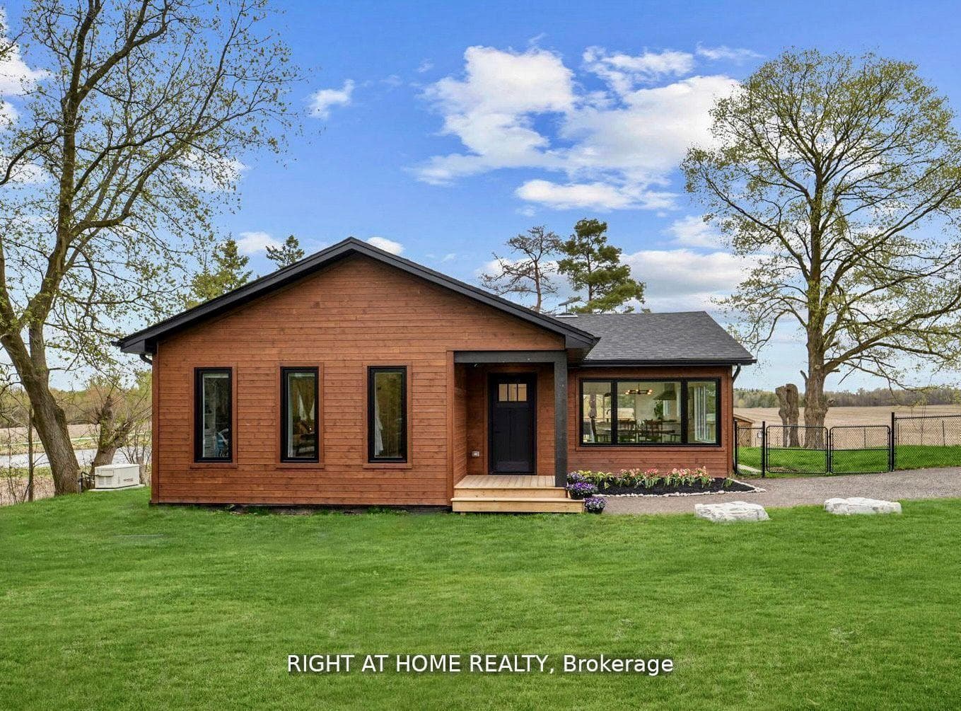 17083 Warden Avenue, Whitchurch-Stouffville, ON L4A 2W1