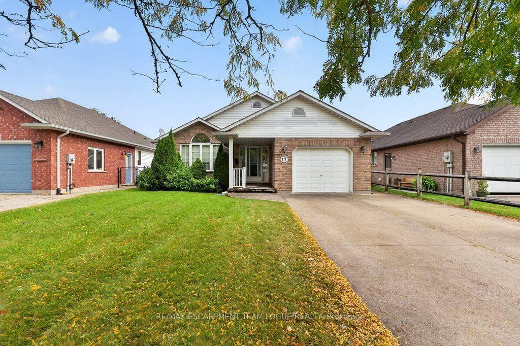17 Tanner Drive, Pelham, ON L0S 1E4