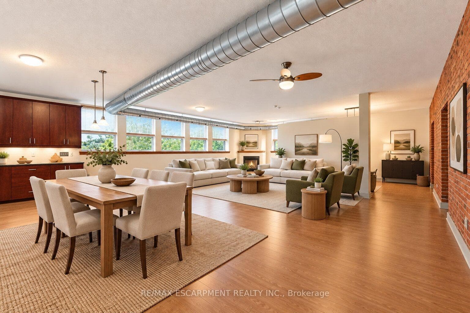 357 HUNTER Street W 16, Hamilton, ON L8P 1S6