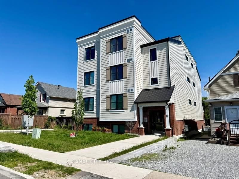 6 Ann Street 4, Thorold, ON L2V 2J3