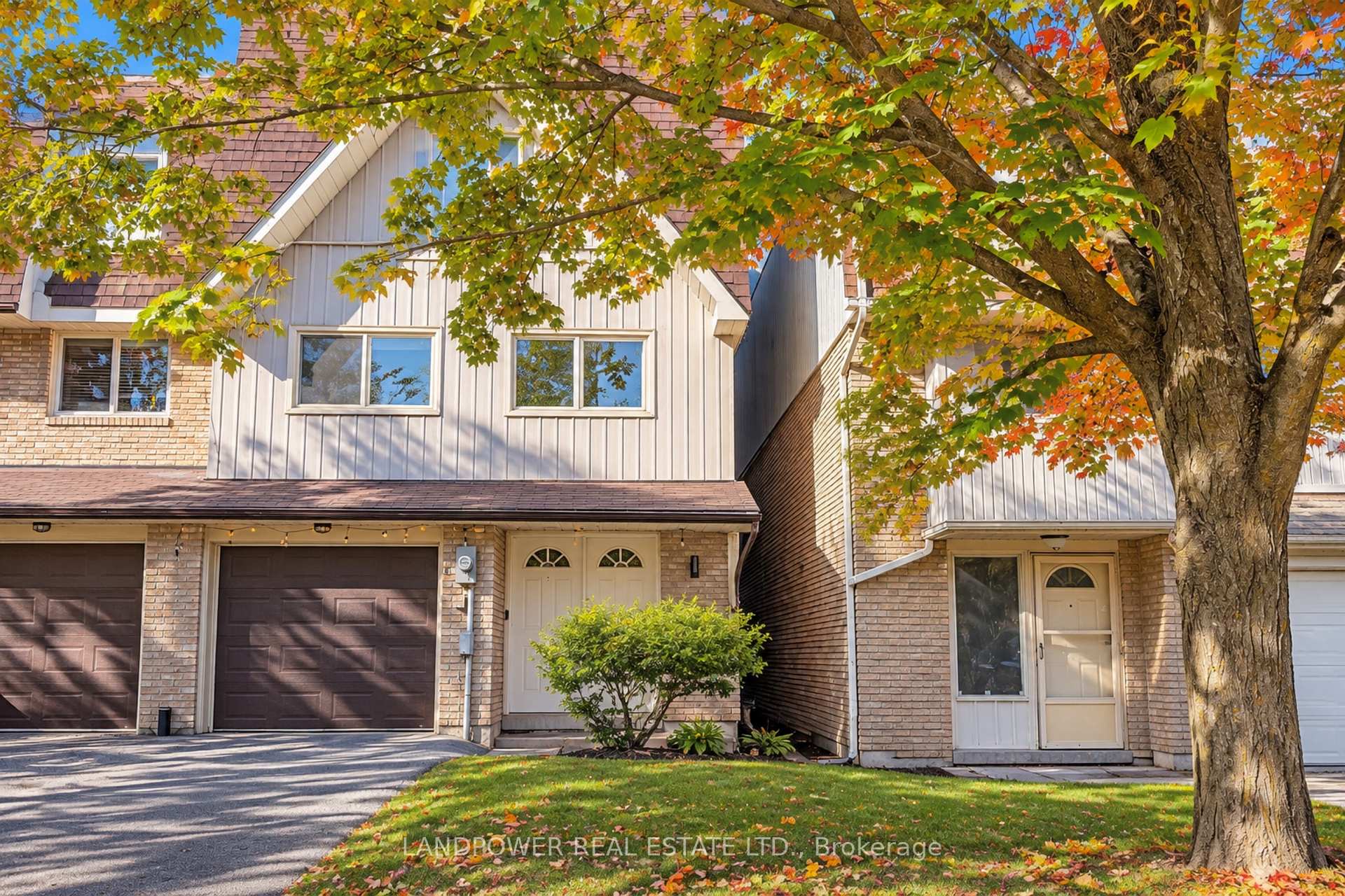 106 Poplar Crescent, Aurora, ON L4G 3L3