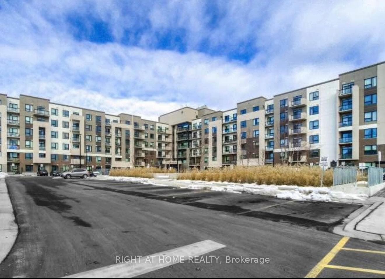 1105 Leger Way 114, Milton, ON L9E 1K7