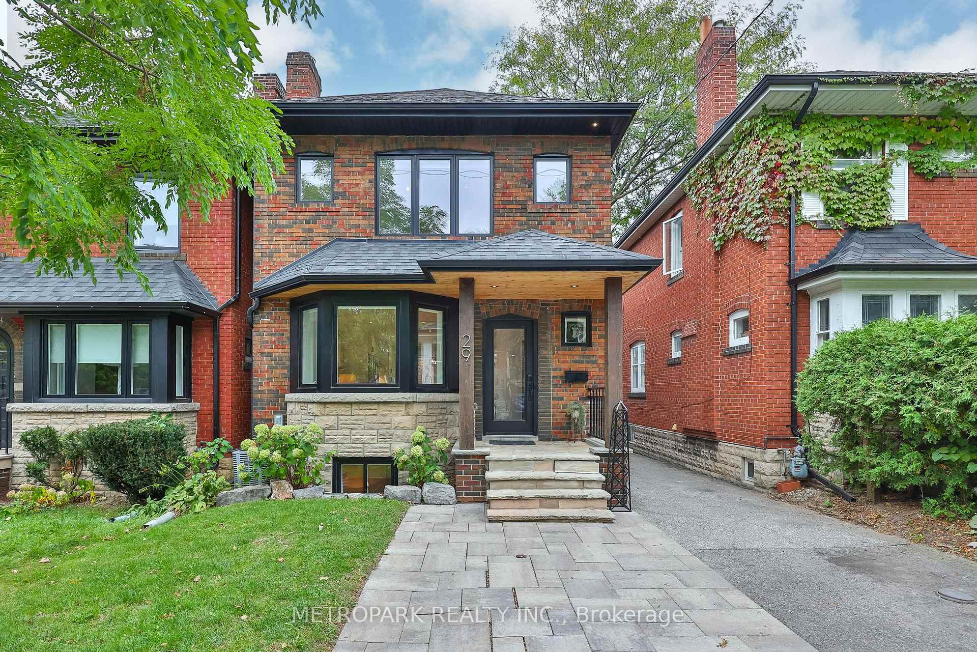 29 Kappele Avenue, Toronto, ON M4N 2Z2
