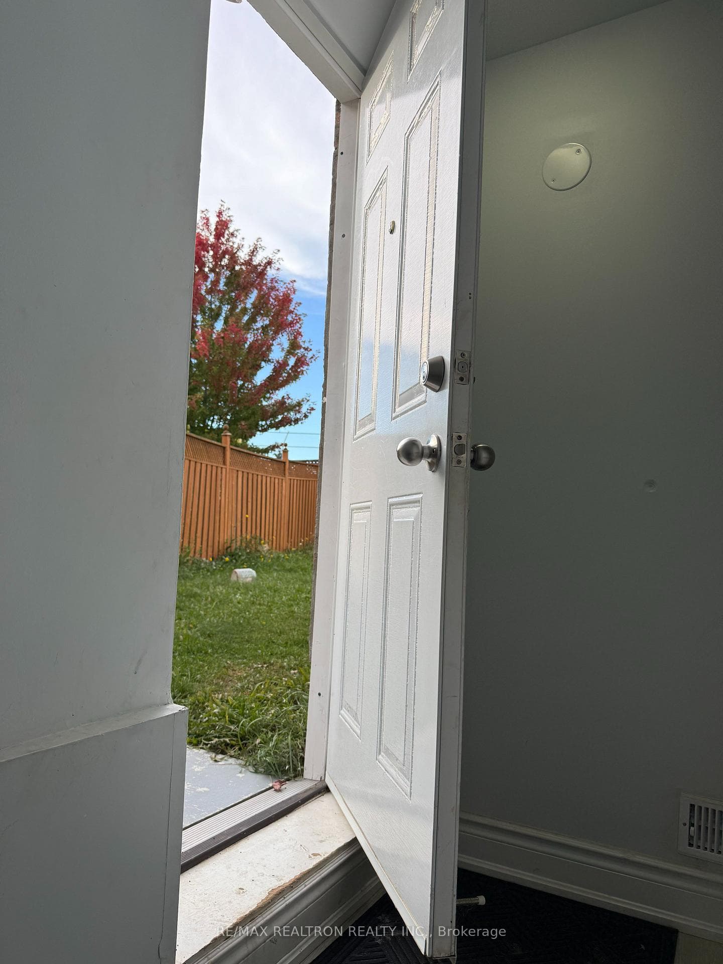 5793 Tayside Crescent Basement, Mississauga, ON L5M 5J5