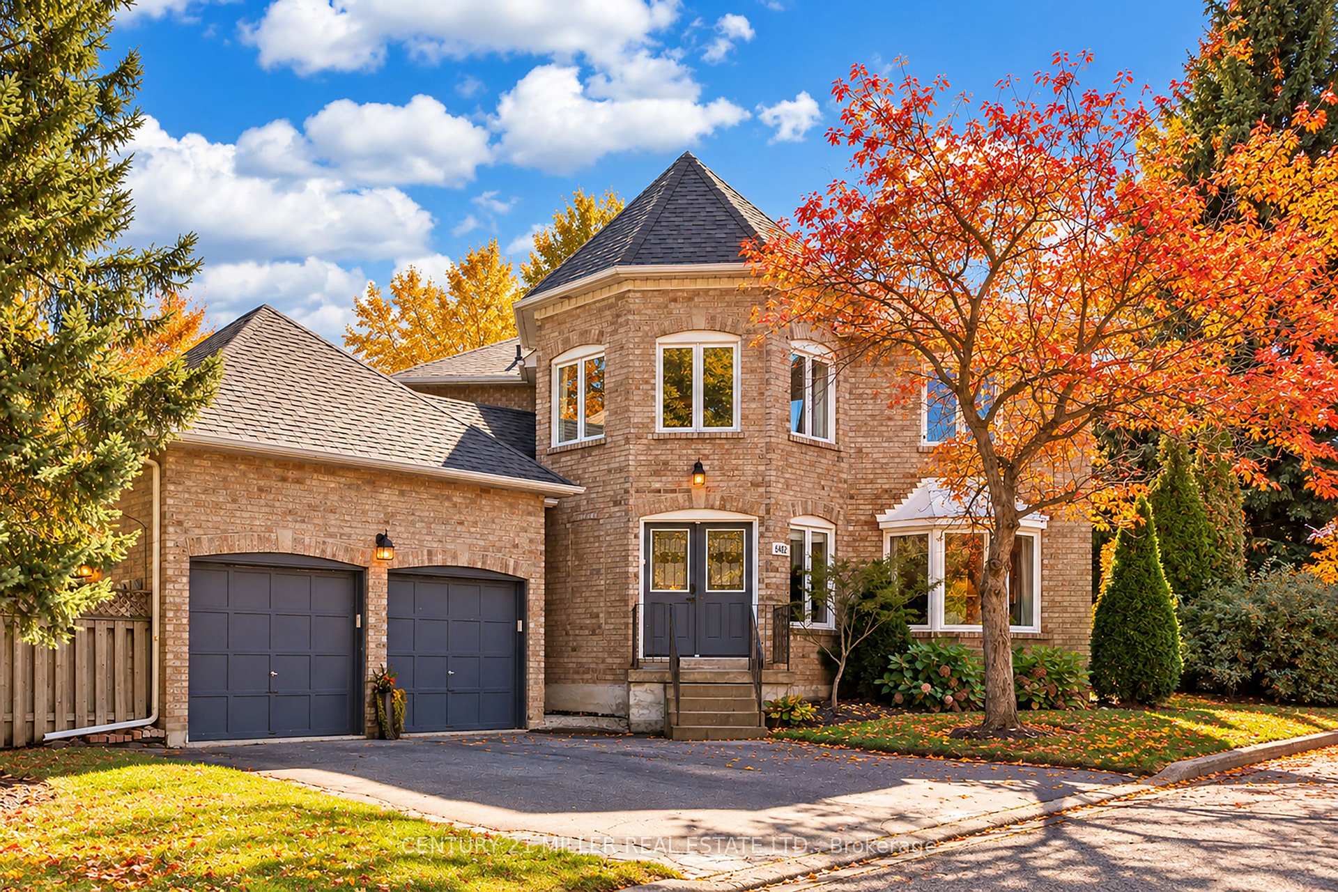 6482 Tenth Line W, Mississauga, ON L5N 5T7