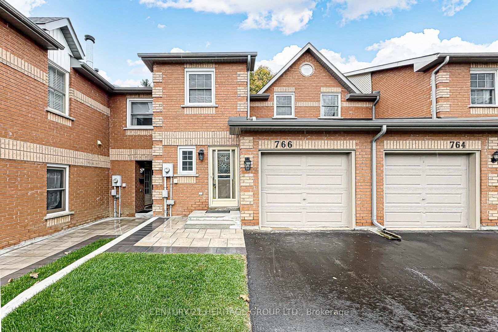 766 Caradonna Crescent 9, Newmarket, ON L3X 1W6