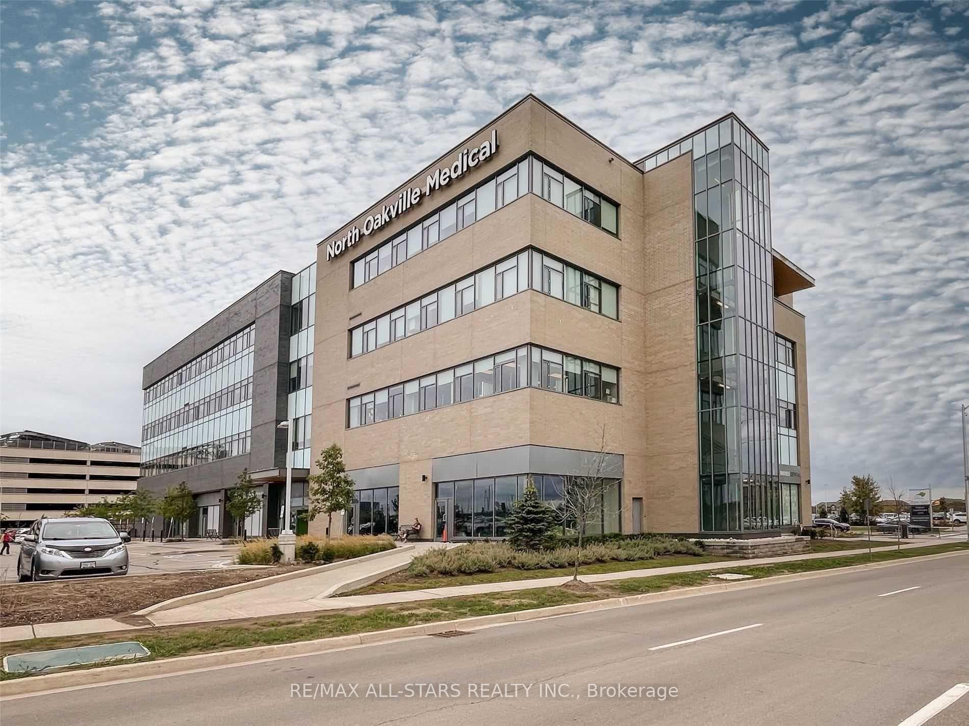3075 Hospital Gate 416, Oakville, ON L6M 1M1
