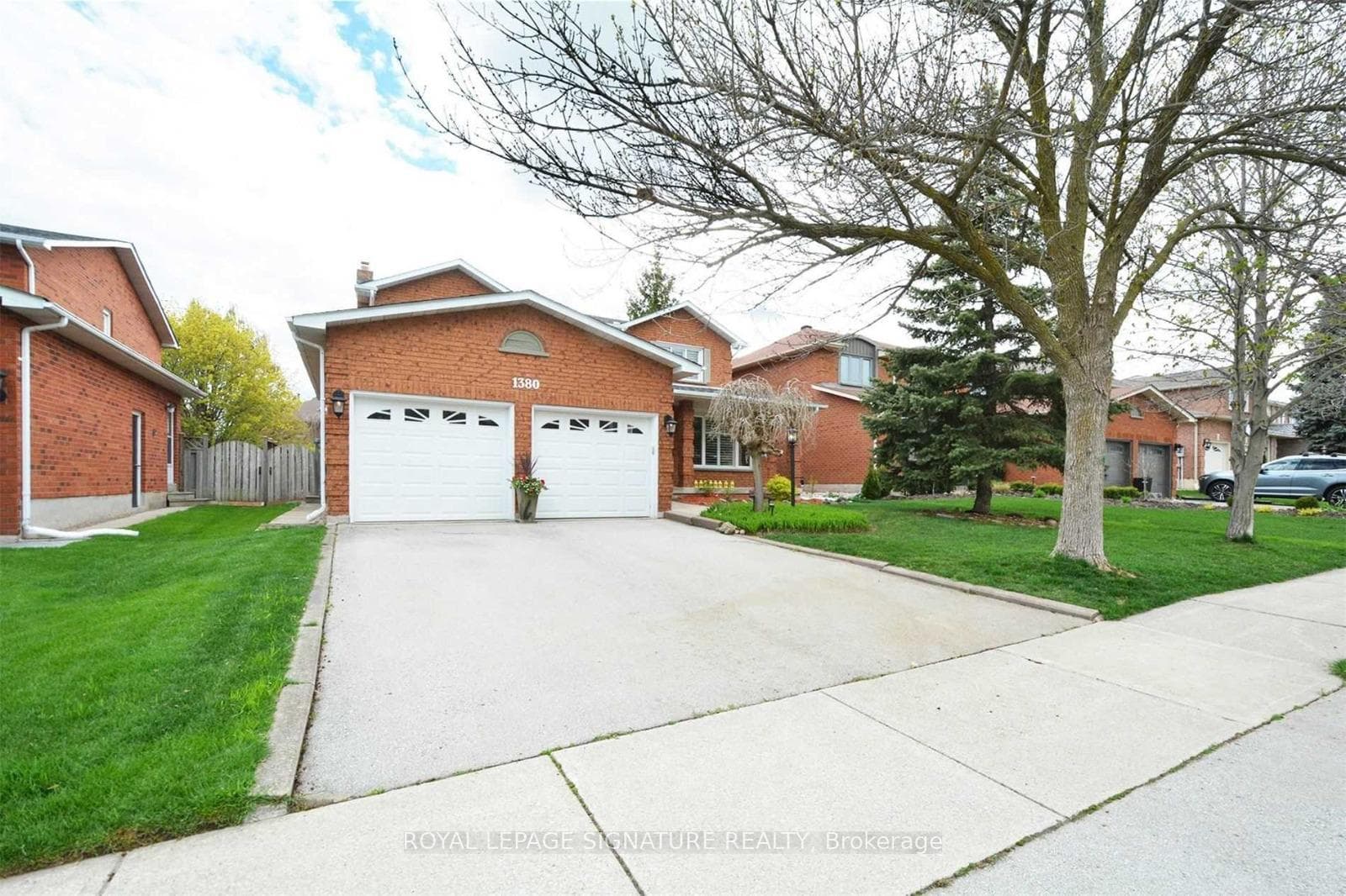 1380 Windrush Drive, Oakville, ON L6M 1W8