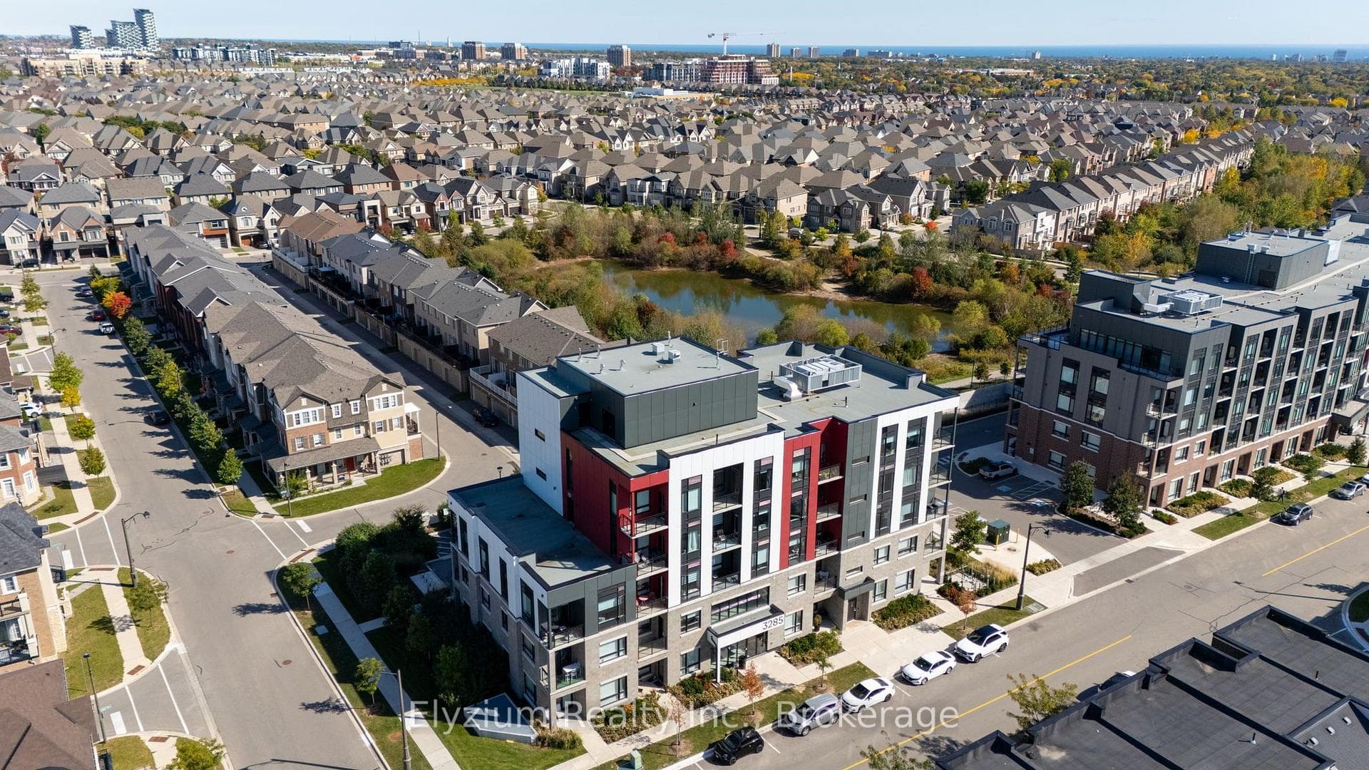 3285 Carding Mill Trail 404, Oakville, ON L6M 5P7