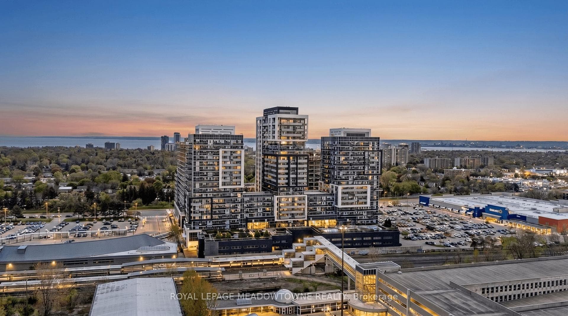 2093 Fairview Street 1902, Burlington, ON L7R 0E6