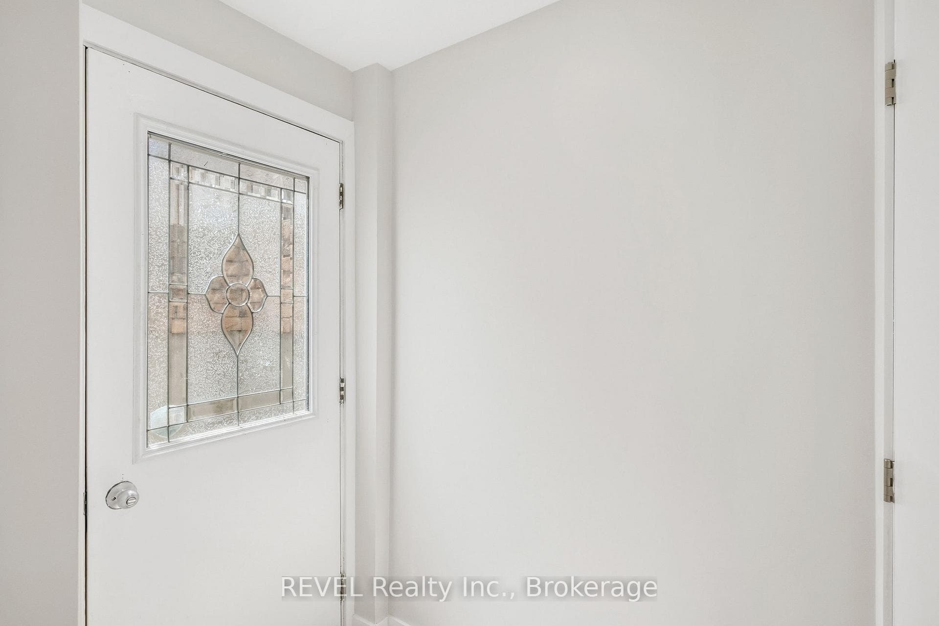 6166 Wildrose Crescent LOWER, Niagara Falls, ON L2G 7T3