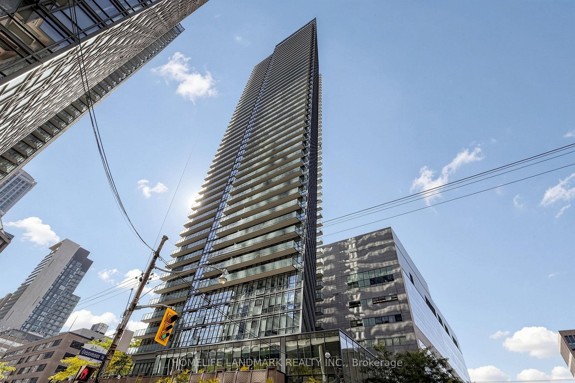 832 Bay Street 204, Toronto, ON M5S 1Z6