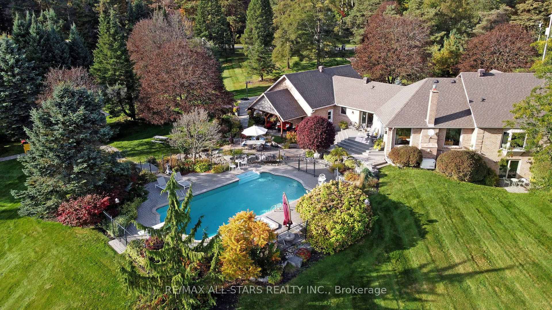 15 Lobraico Lane, Whitchurch-Stouffville, ON L4A 7X5
