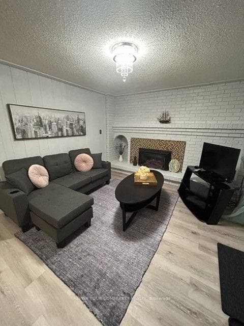 77 Garden Avenue, Richmond Hill, ON L4C 6L6